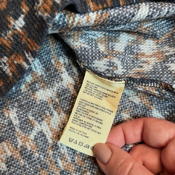 Anthropologie Pilcro Navy Brown Notched Waffle Thermal Top Size XL - Picture 6 of 7